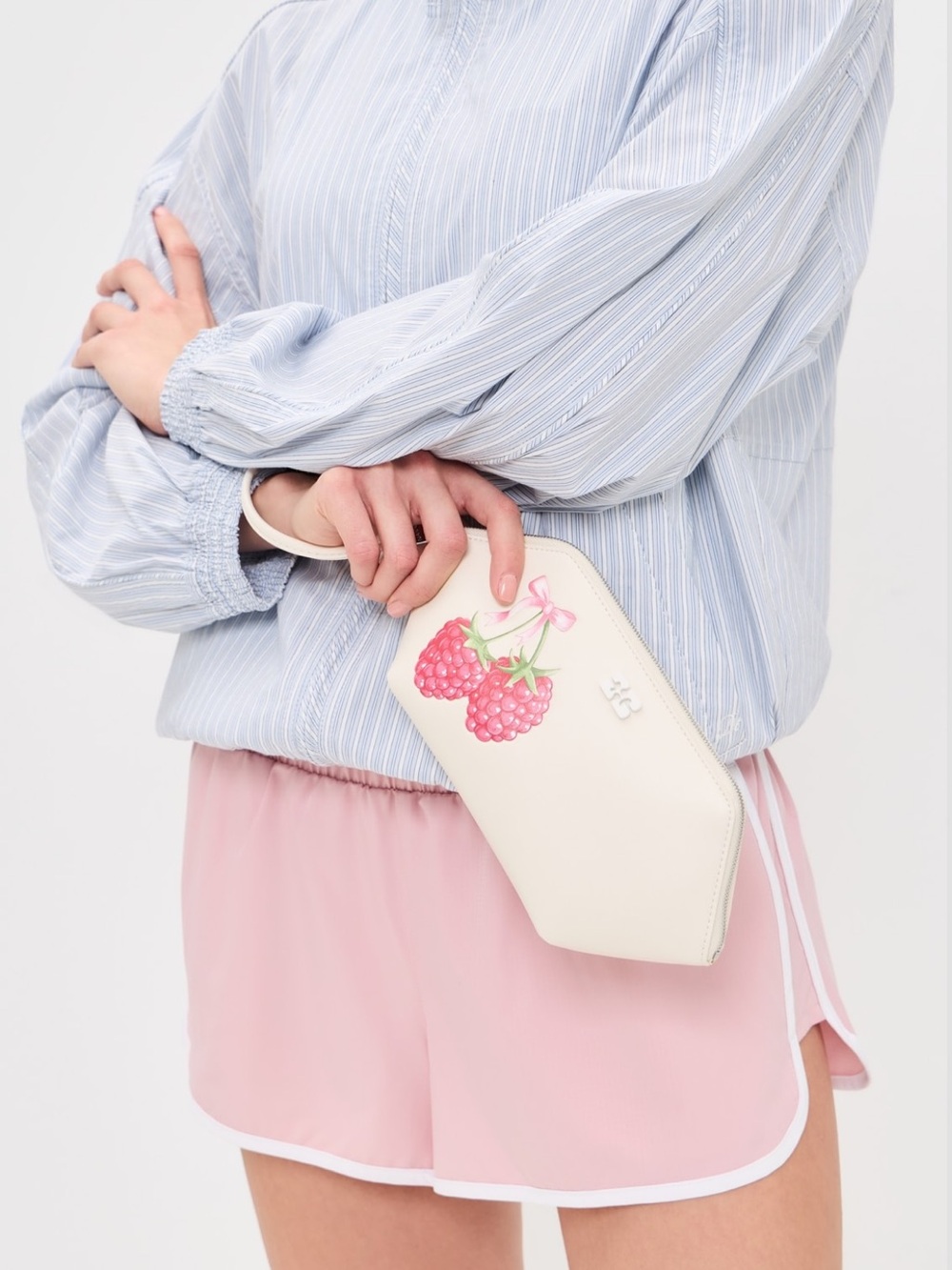 GANNI Bou Raspberry Make Up Pouch - Picture 2 of 9